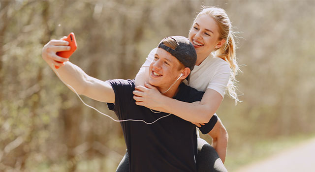 happy scleral lense couple